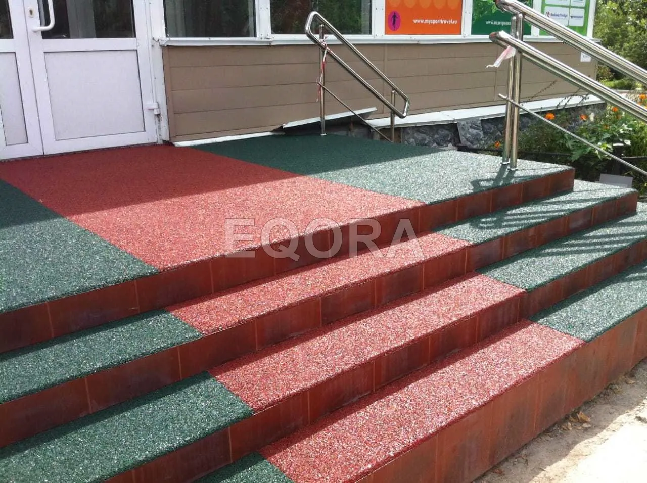 Резиновое покрытие на травмоопасные участки из резиновой крошки в Усть-Тарке